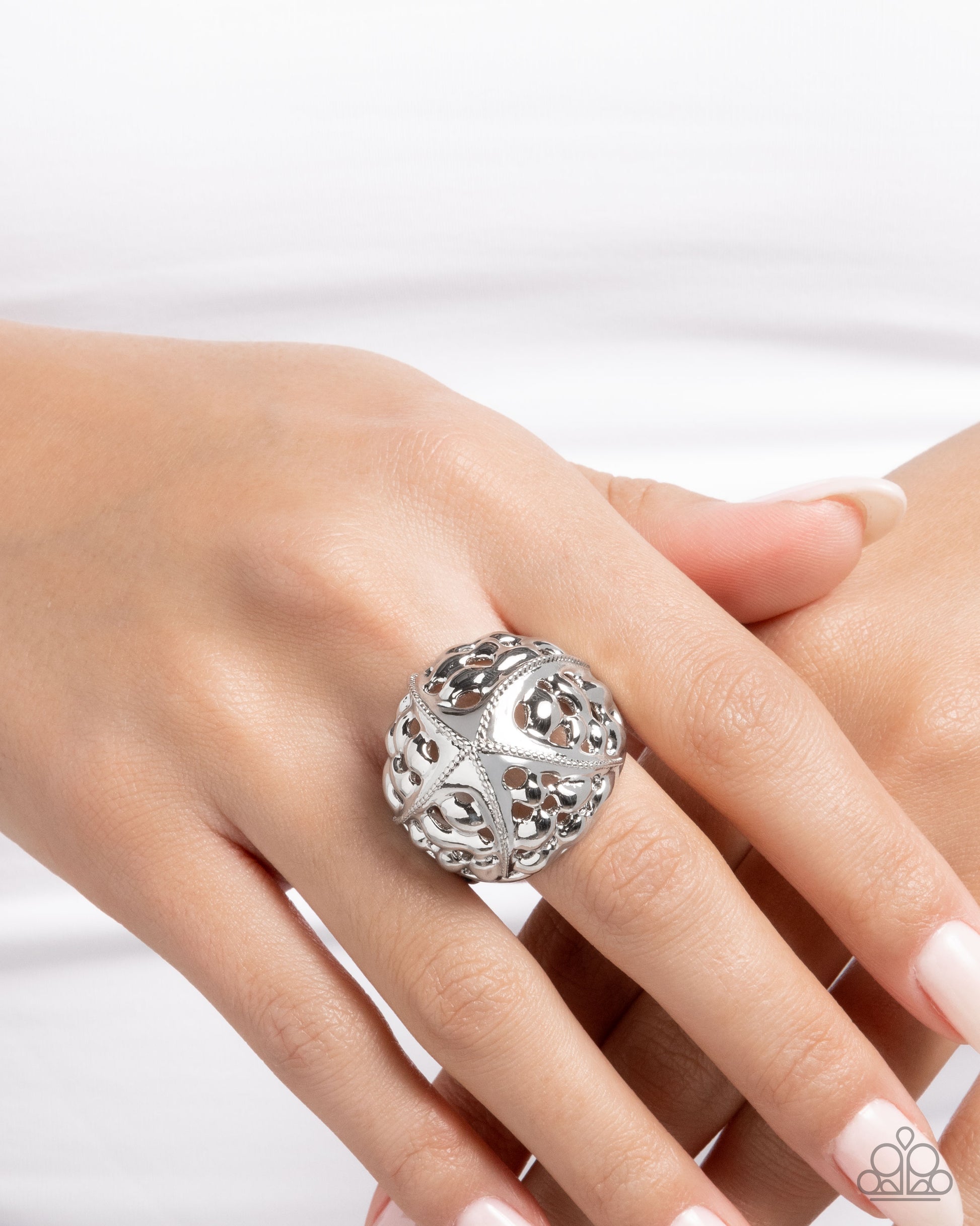 Starfish Statement - Silver - Paparazzi Ring Image