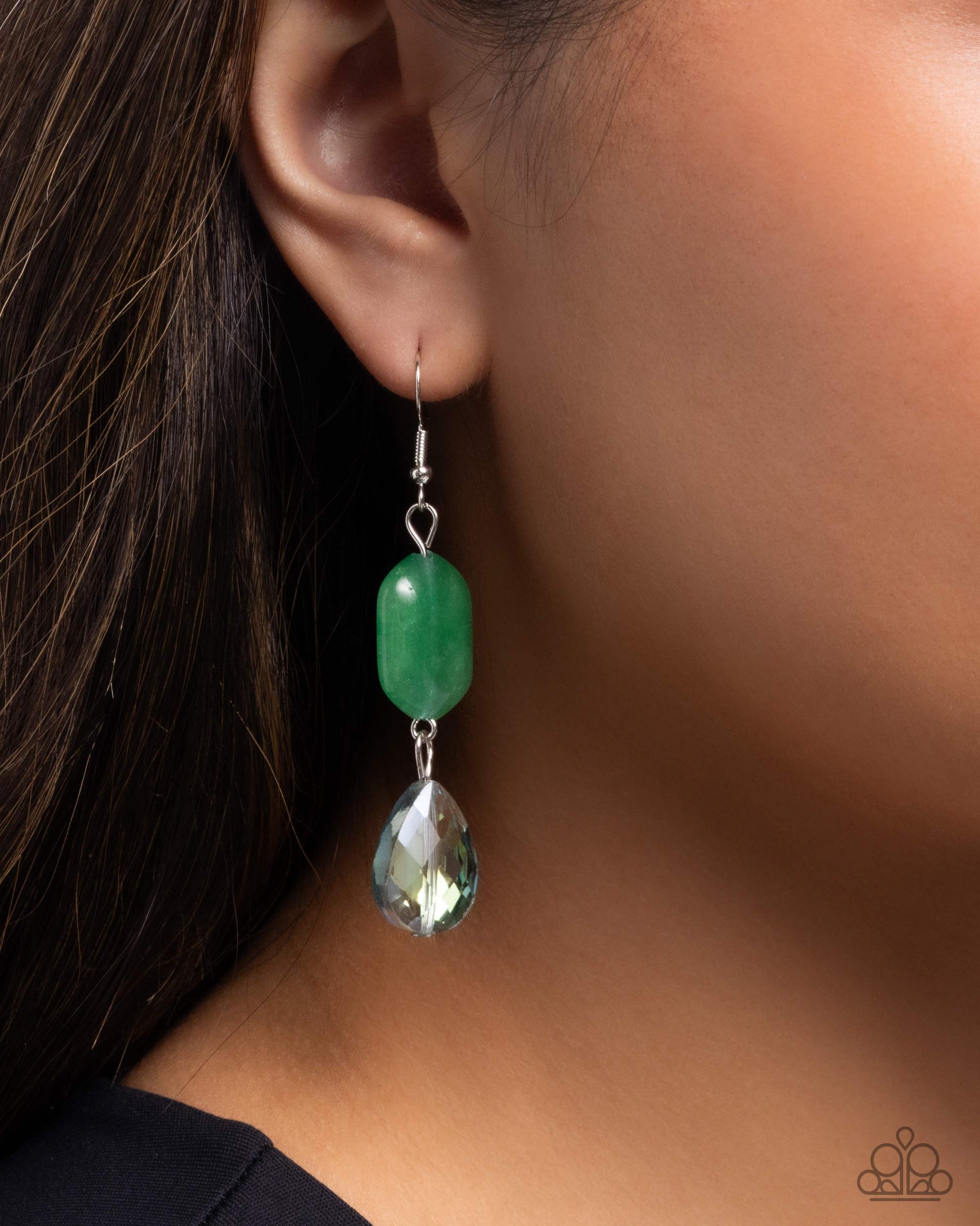 Brilliant Beauty Queen - Green - Paparazzi Earring Image