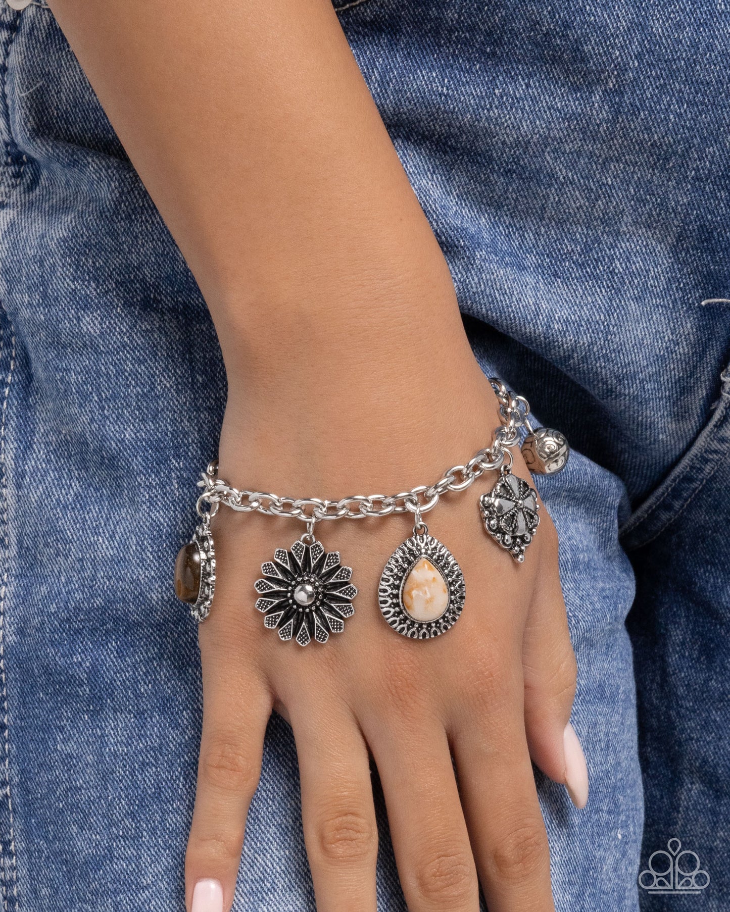 Select Stones - Brown - Paparazzi Bracelet Image