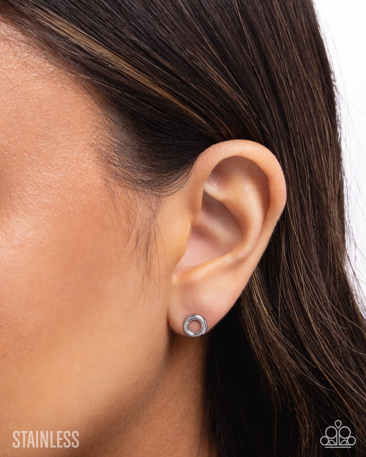 Round Table Radiance - Silver - Paparazzi Earring Image