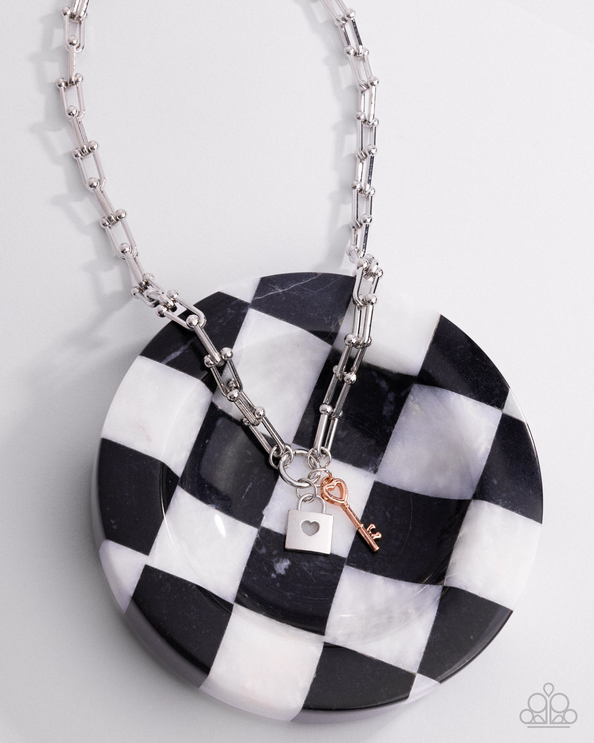 Pep LOCK - Paparazzi Necklace Image