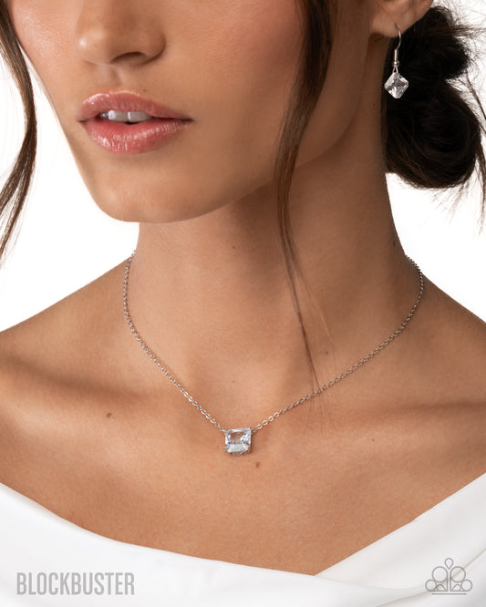 Enjoy the GLOW - Paparazzi Necklace Image