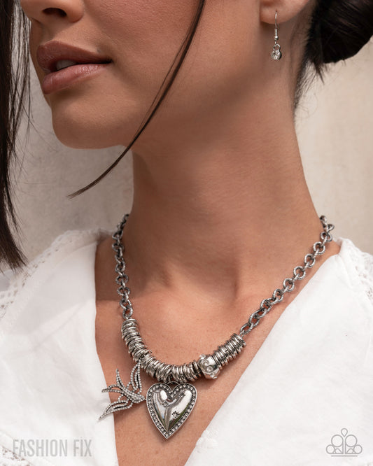 Free-Spirited Freeway - Paparazzi Necklace Image