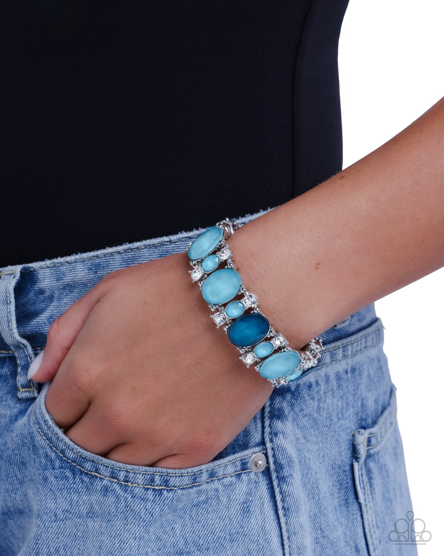 Moderate Moment - Blue - Paparazzi Bracelet Image