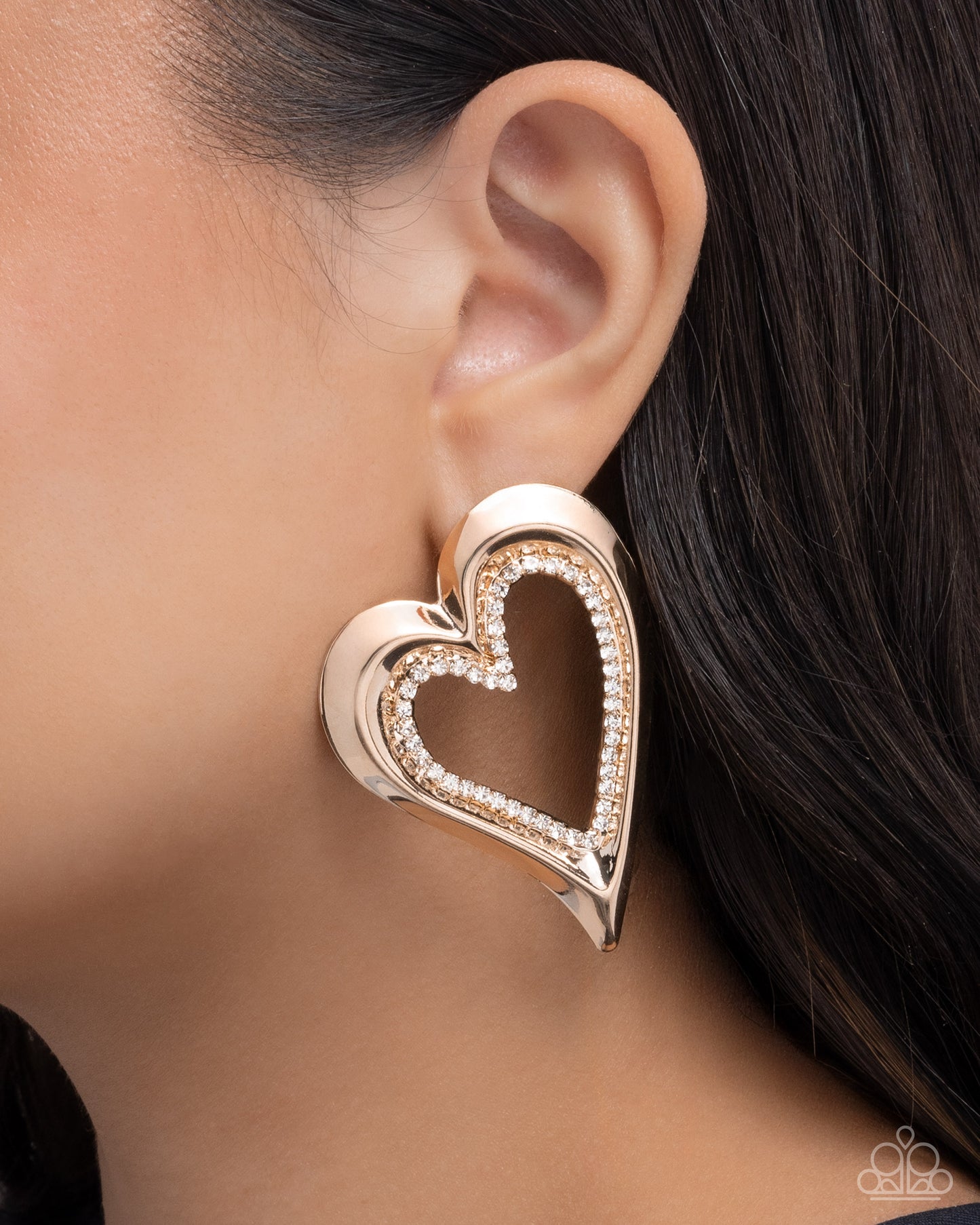 Cupid Chic - Gold - Paparazzi Earring Image
