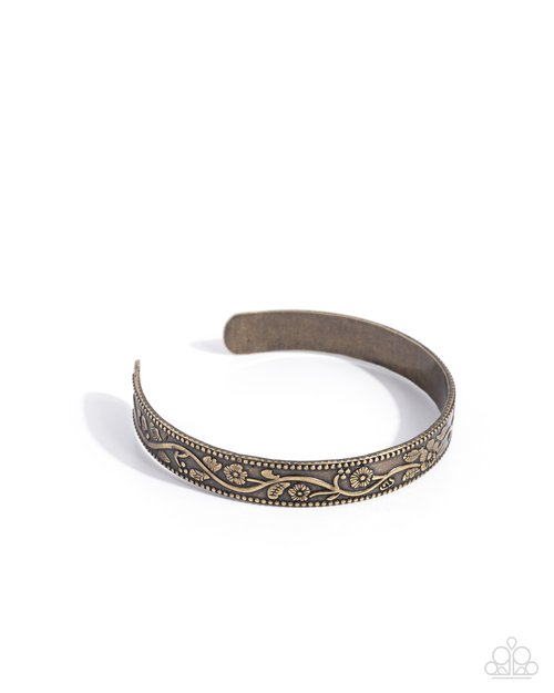 Vintage Side - Brass - Paparazzi Bracelet Image