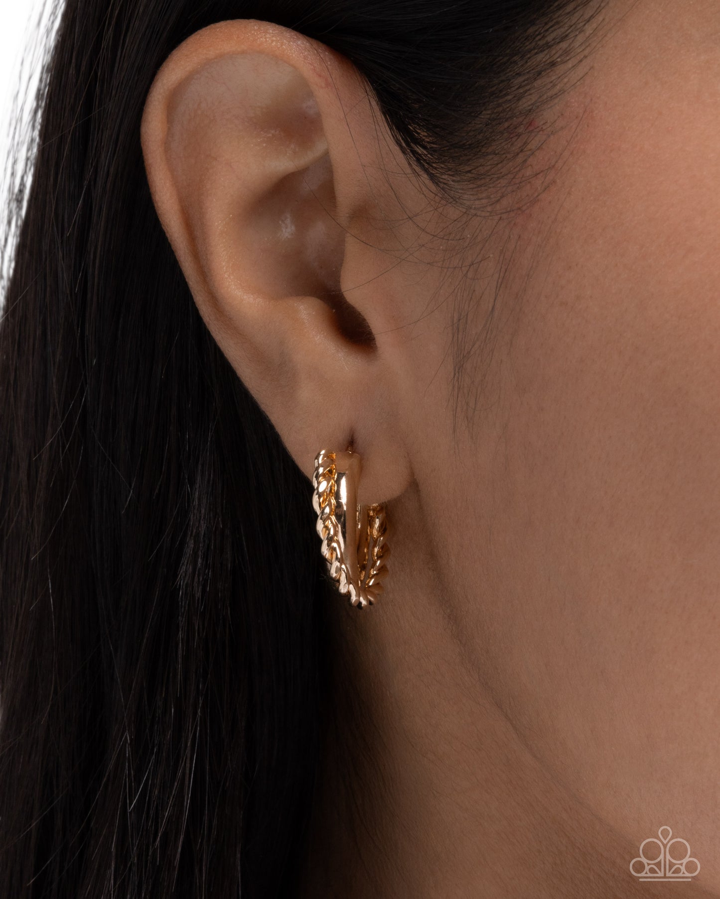 Deluxe Duo - Gold - Paparazzi Earring Image