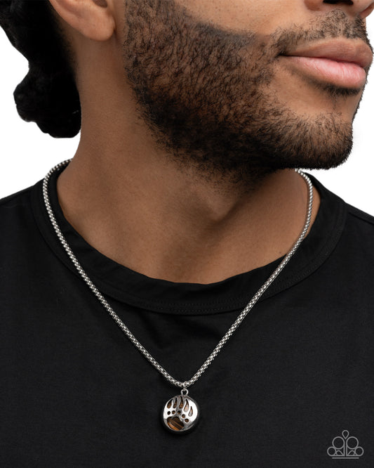 Bear Claw Bravery - Paparazzi Necklace Image