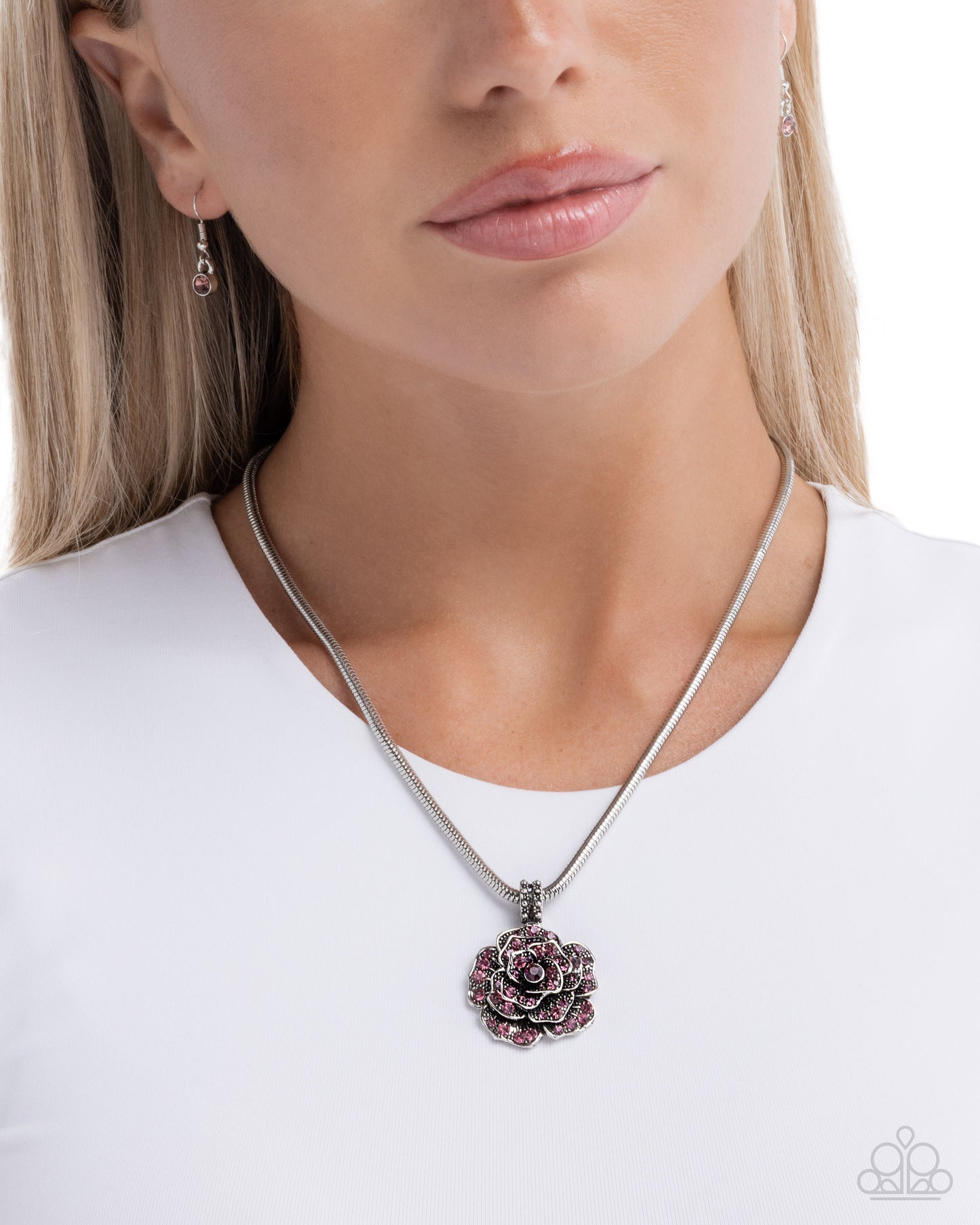 Passionate Petals - Paparazzi Necklace Image
