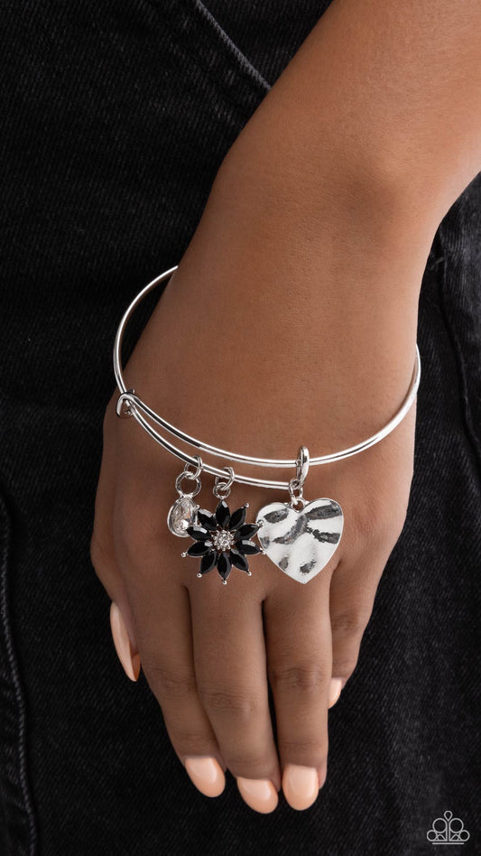 Open Opulence - Paparazzi Bracelet Image