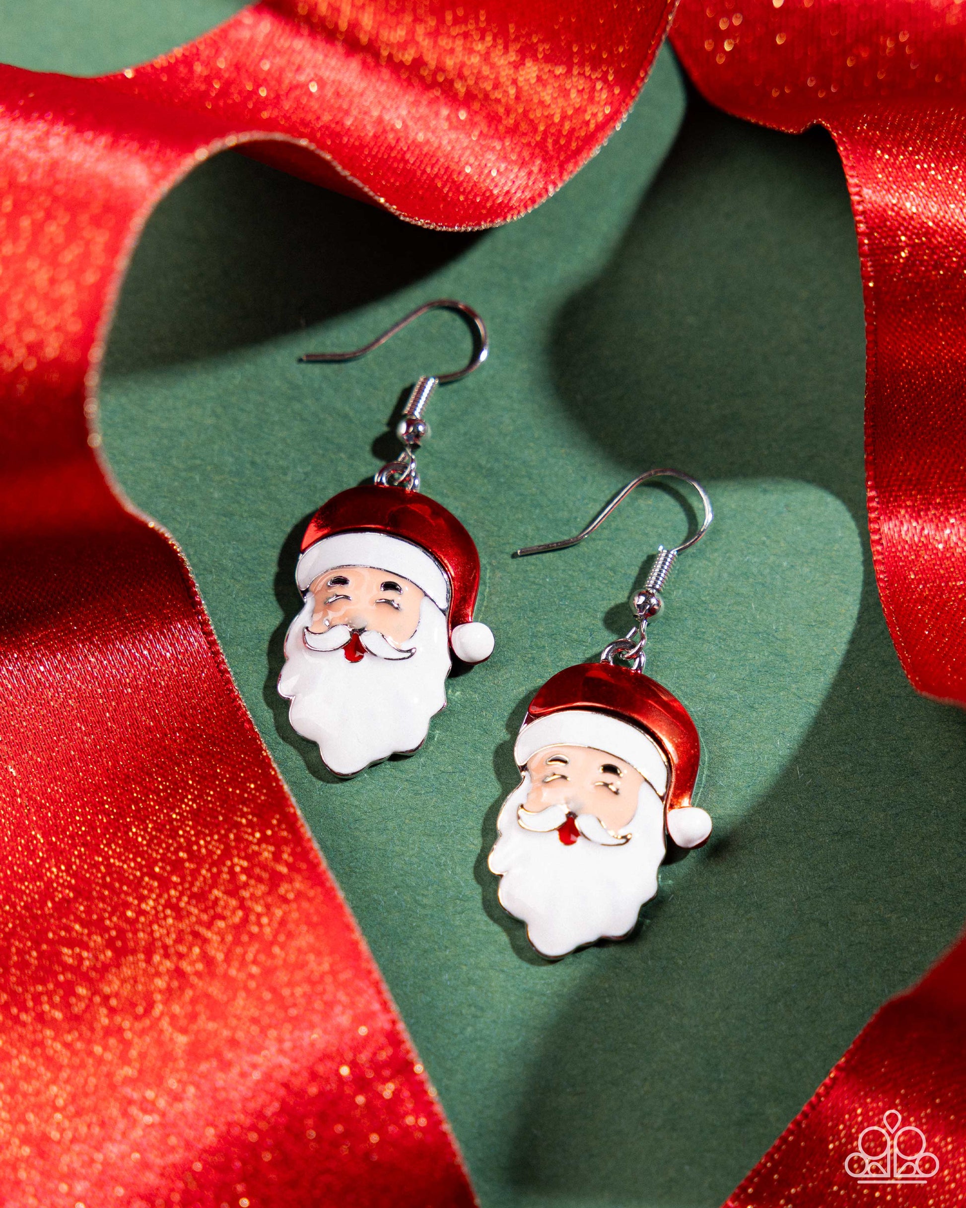 Santa Baby - Paparazzi Earring Image