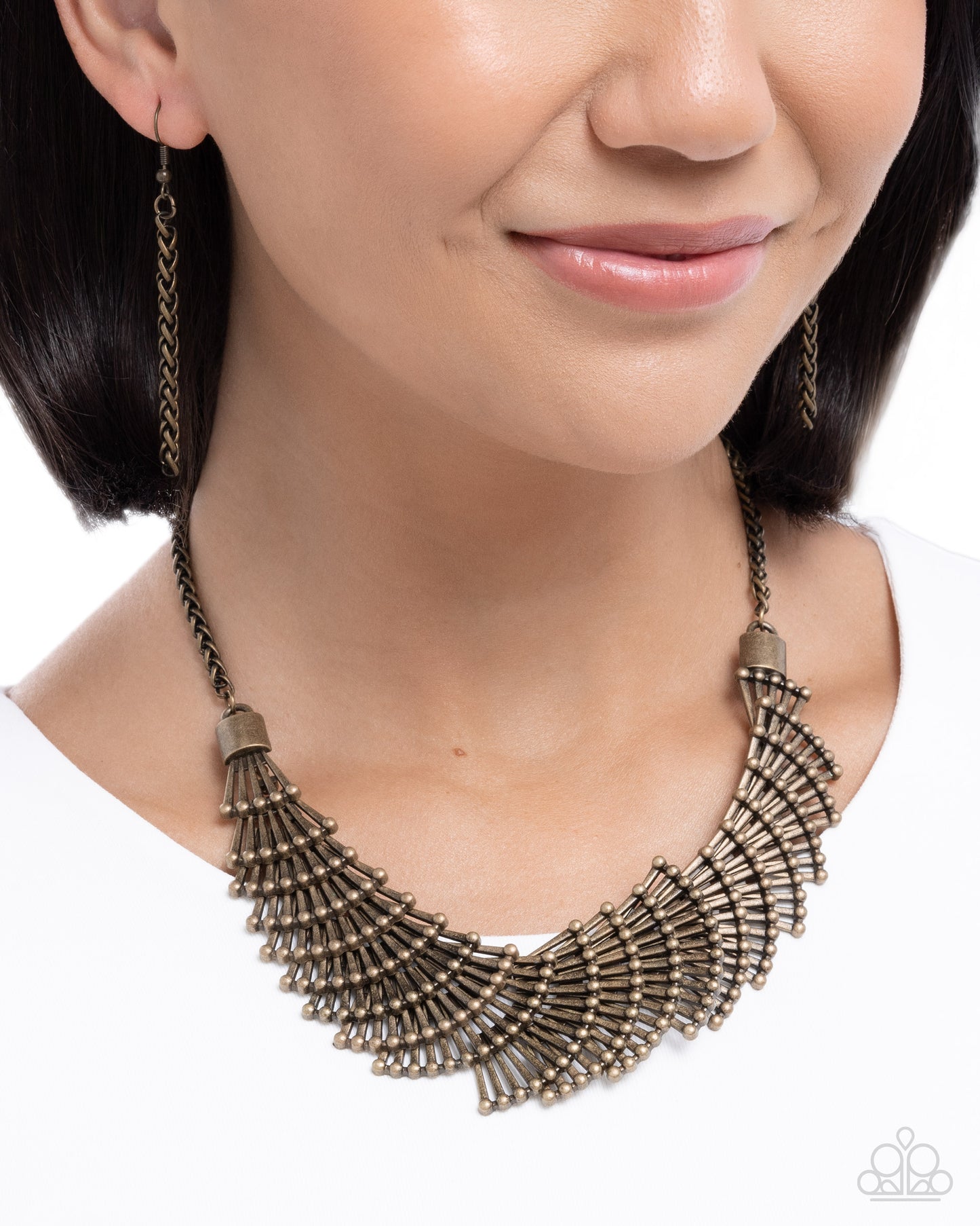 Curtain Certainty - Brass - Paparazzi Necklace Image