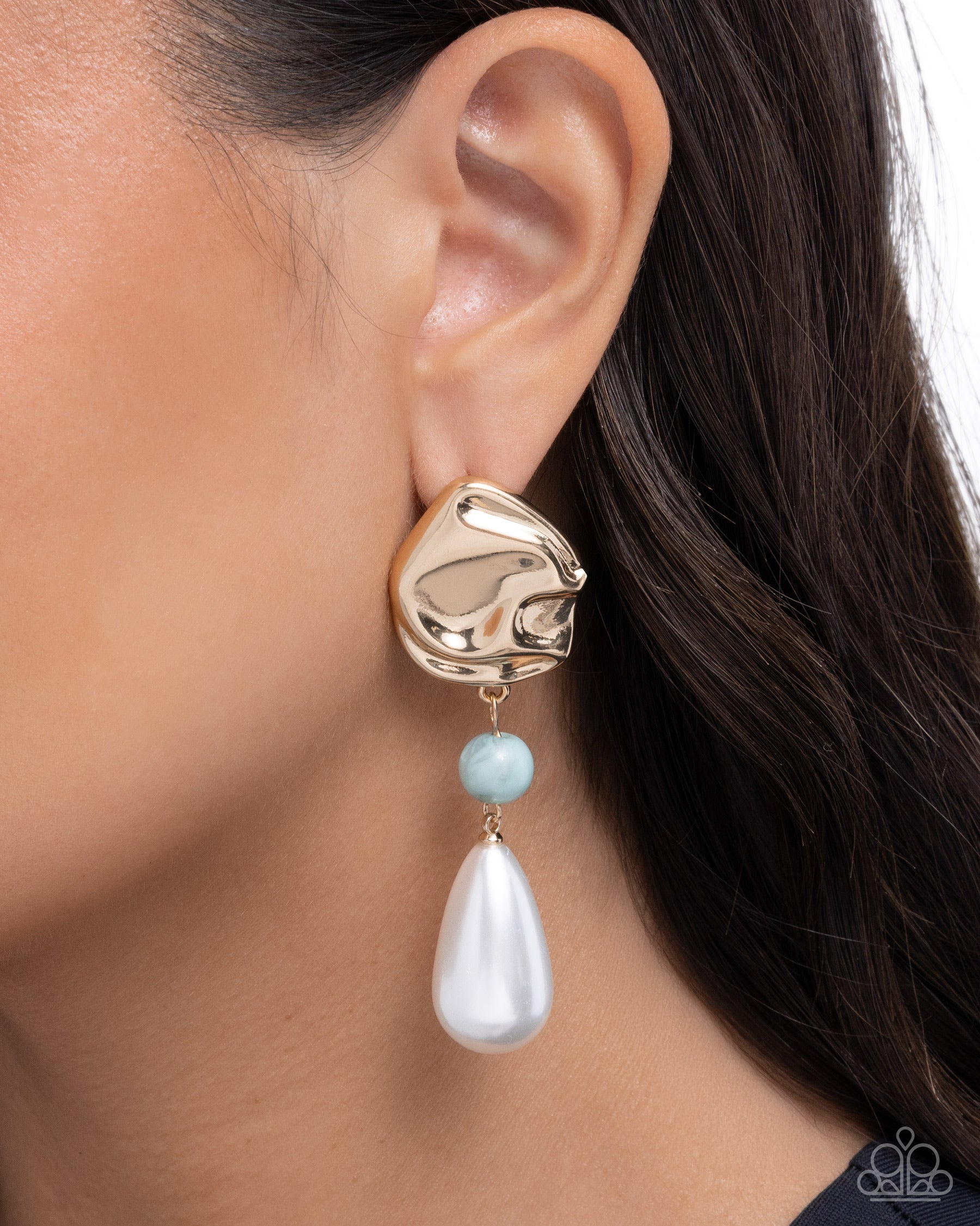 Exquisite Elegance - Paparazzi Earring Image