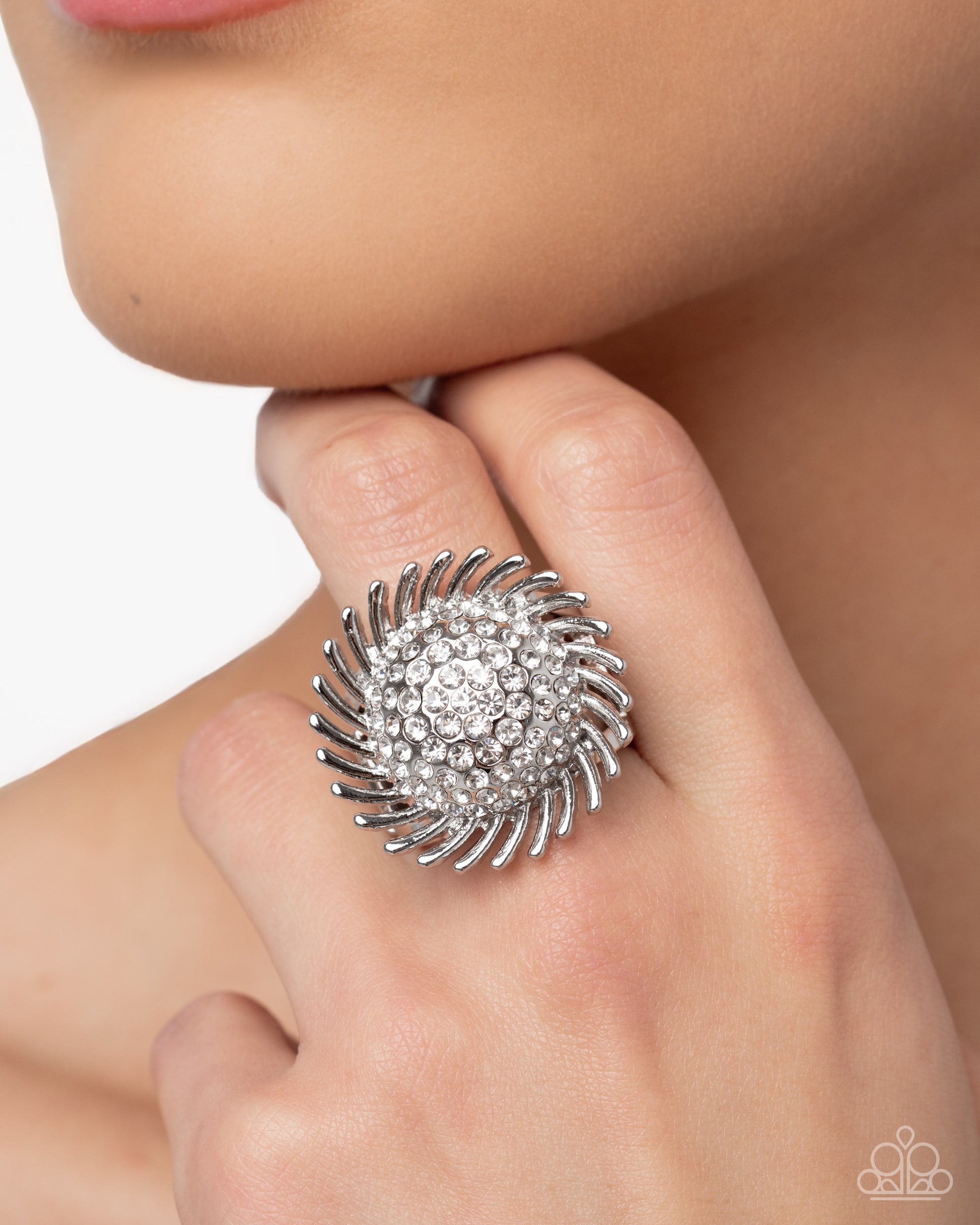 Strategic Show - Paparazzi Product Image