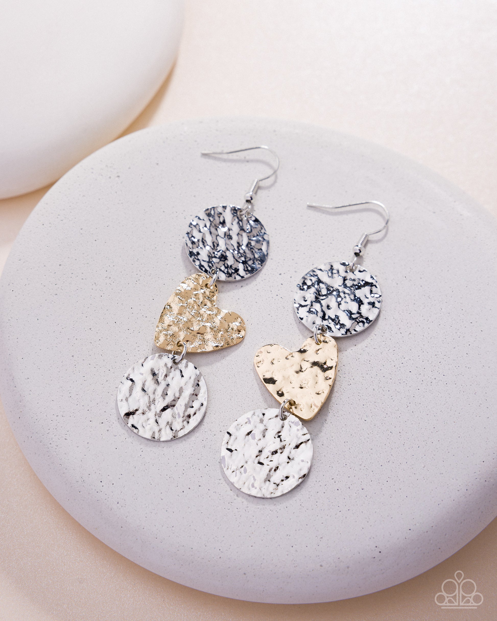 Hammered Haze - Paparazzi Earring Image