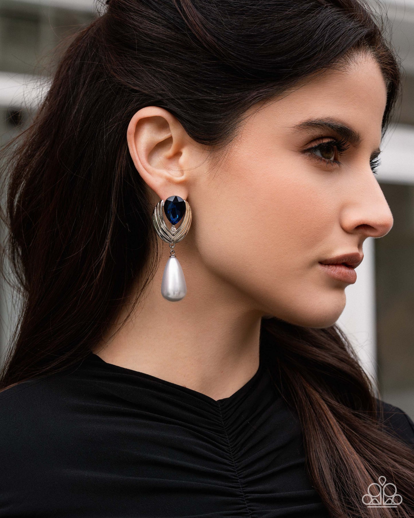 Elegantly Enraptured - Paparazzi Earring Image