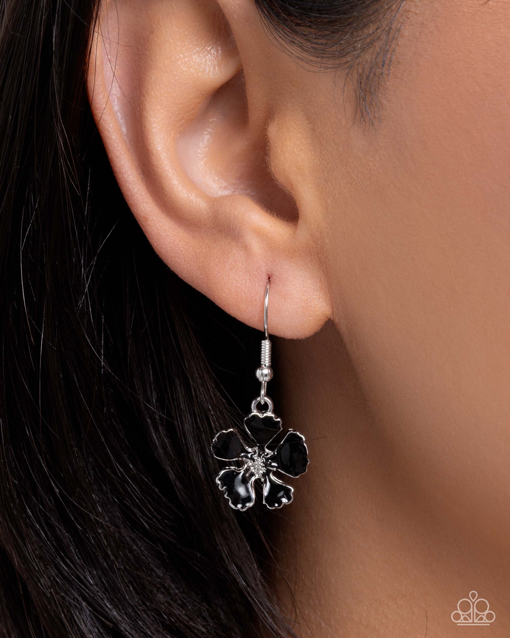 Constant Color - Paparazzi Necklace Image