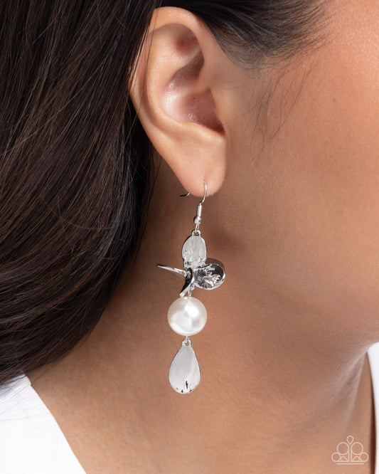 Earnest Elegance - Paparazzi Earring Image