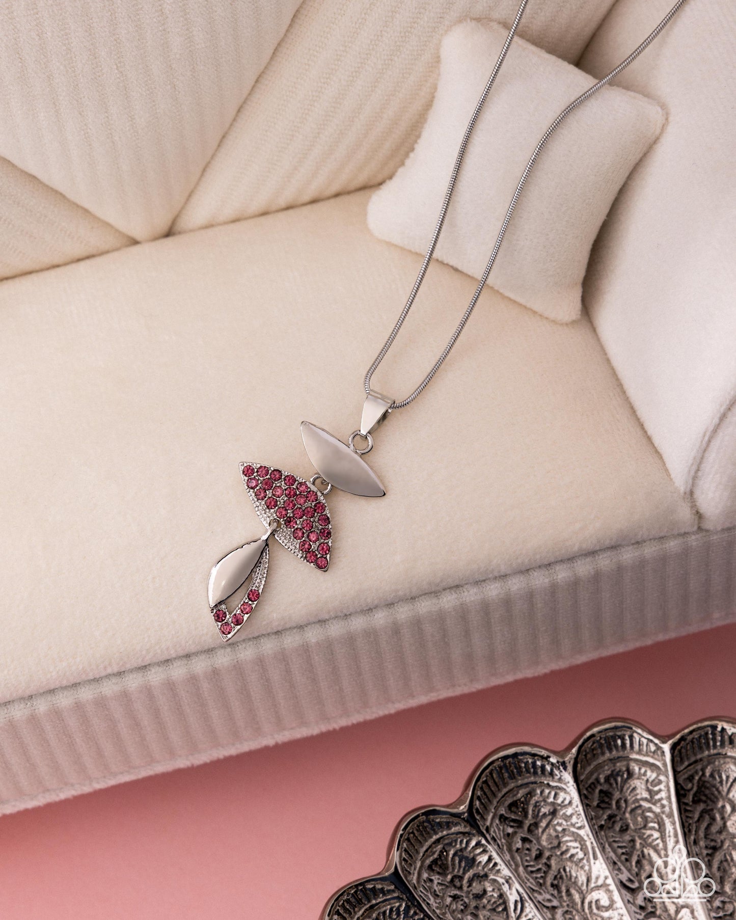 Adorable Alternative - Paparazzi Necklace Image