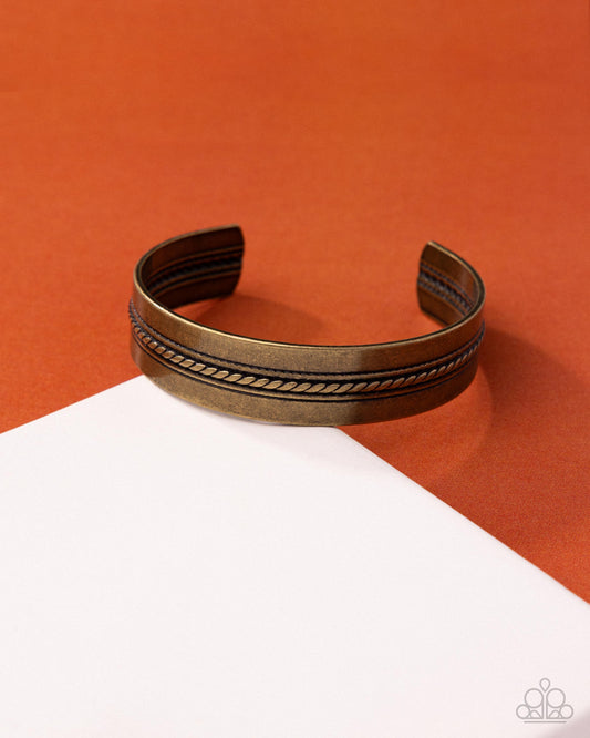 Twisted Team - Brass - Paparazzi Bracelet Image