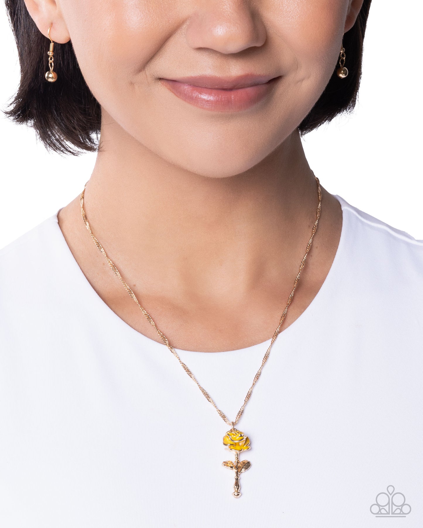 A Single Rose - Paparazzi Necklace Image