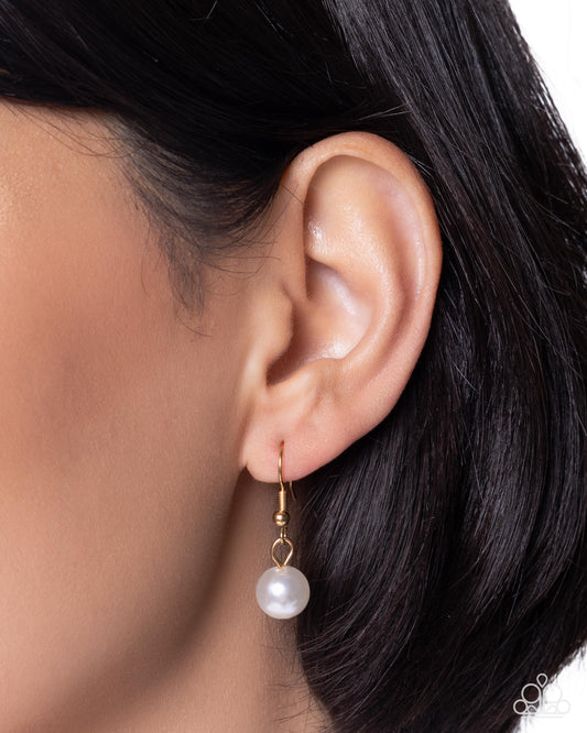 Stellar Scout - Gold - Paparazzi Necklace Image