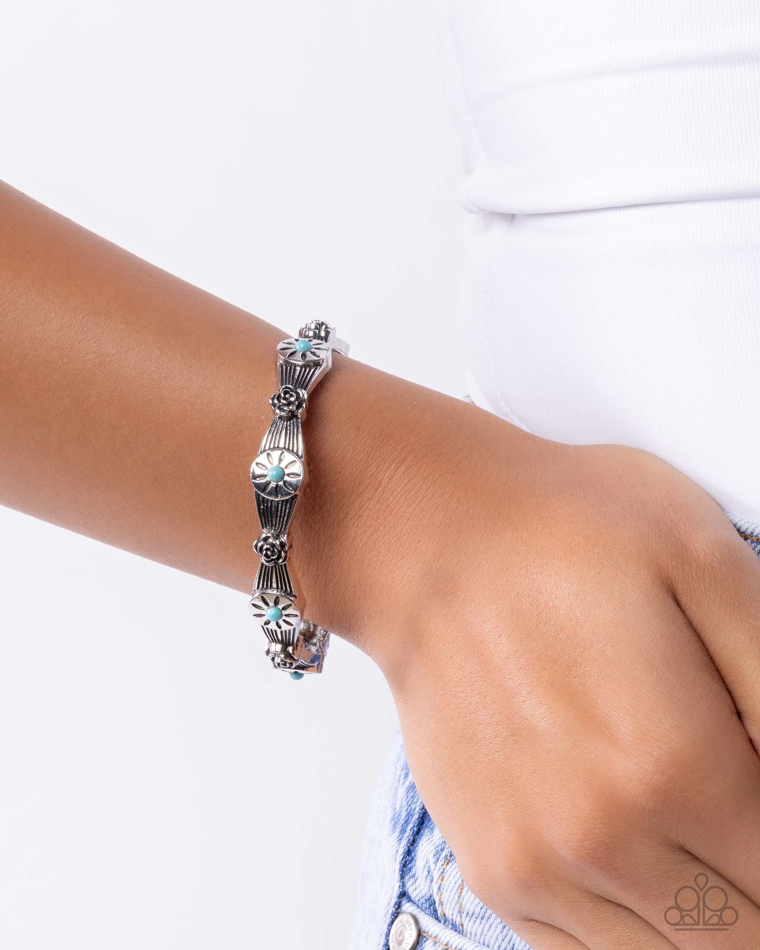 Pulseras Azules que puedes solicitar ¡las encontramos para ti!