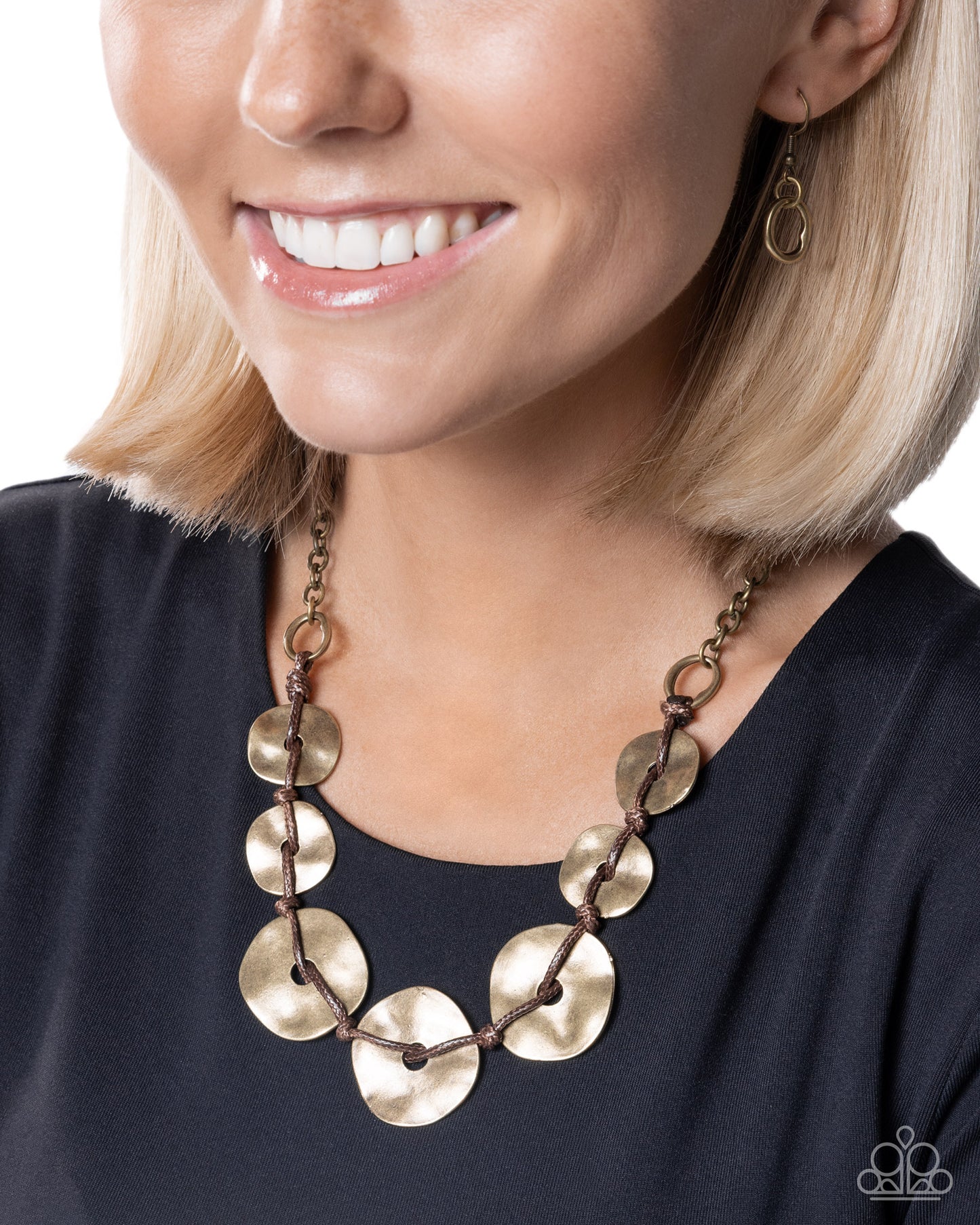 Defensive Discs - Paparazzi Necklace Image