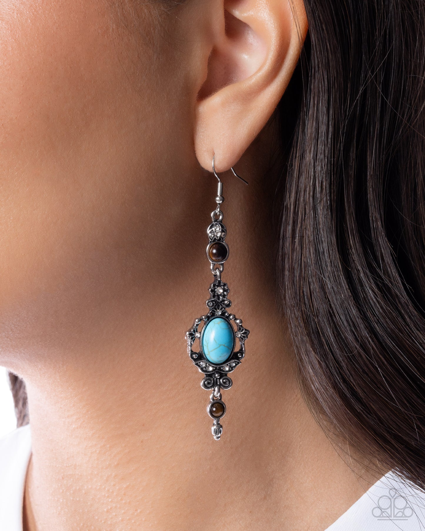 Savvy Sway - Paparazzi Earring Image