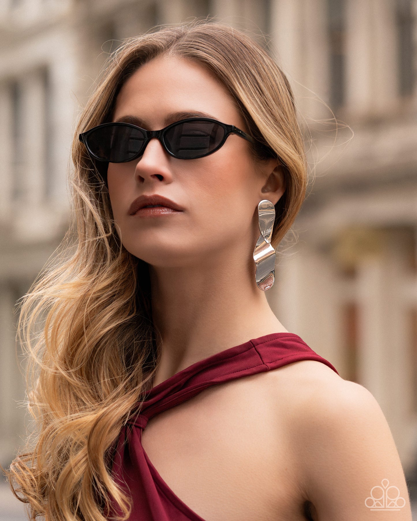 Abstract Acclaim - Paparazzi Earring Image