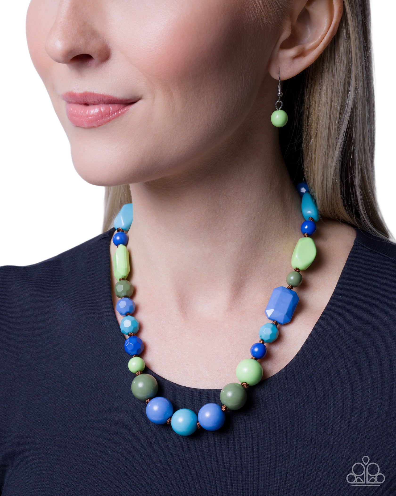 Socialite Shapes - Paparazzi Necklace Image