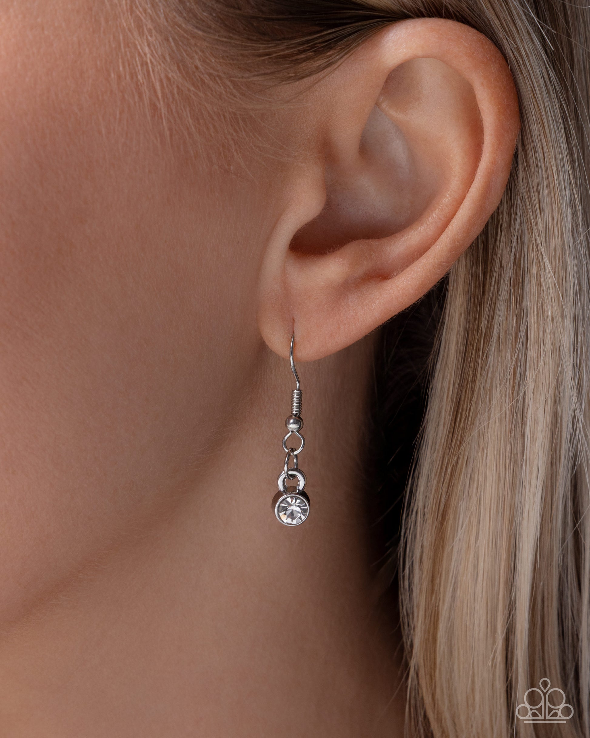 Sophisticated Sheen - White - Paparazzi Necklace Image