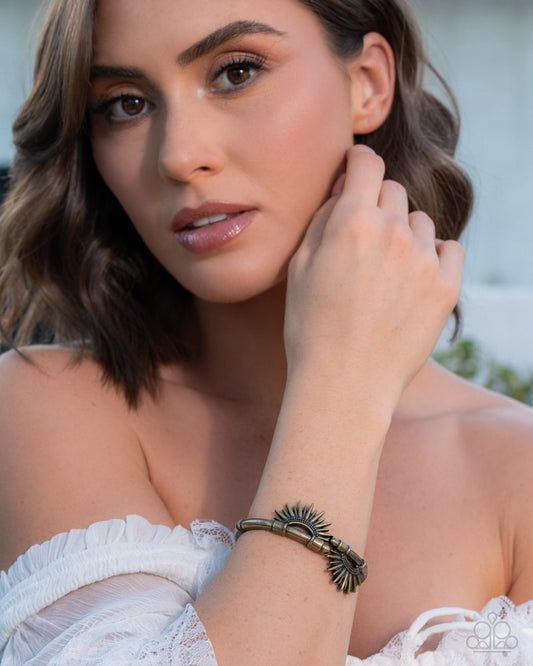 Sunburst Spell - Brass - Paparazzi Bracelet Image