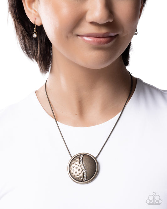 Spiraling Shimmer - Paparazzi Necklace Image