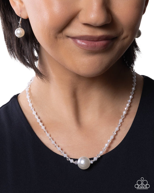 Charming Confidante - Paparazzi Necklace Image