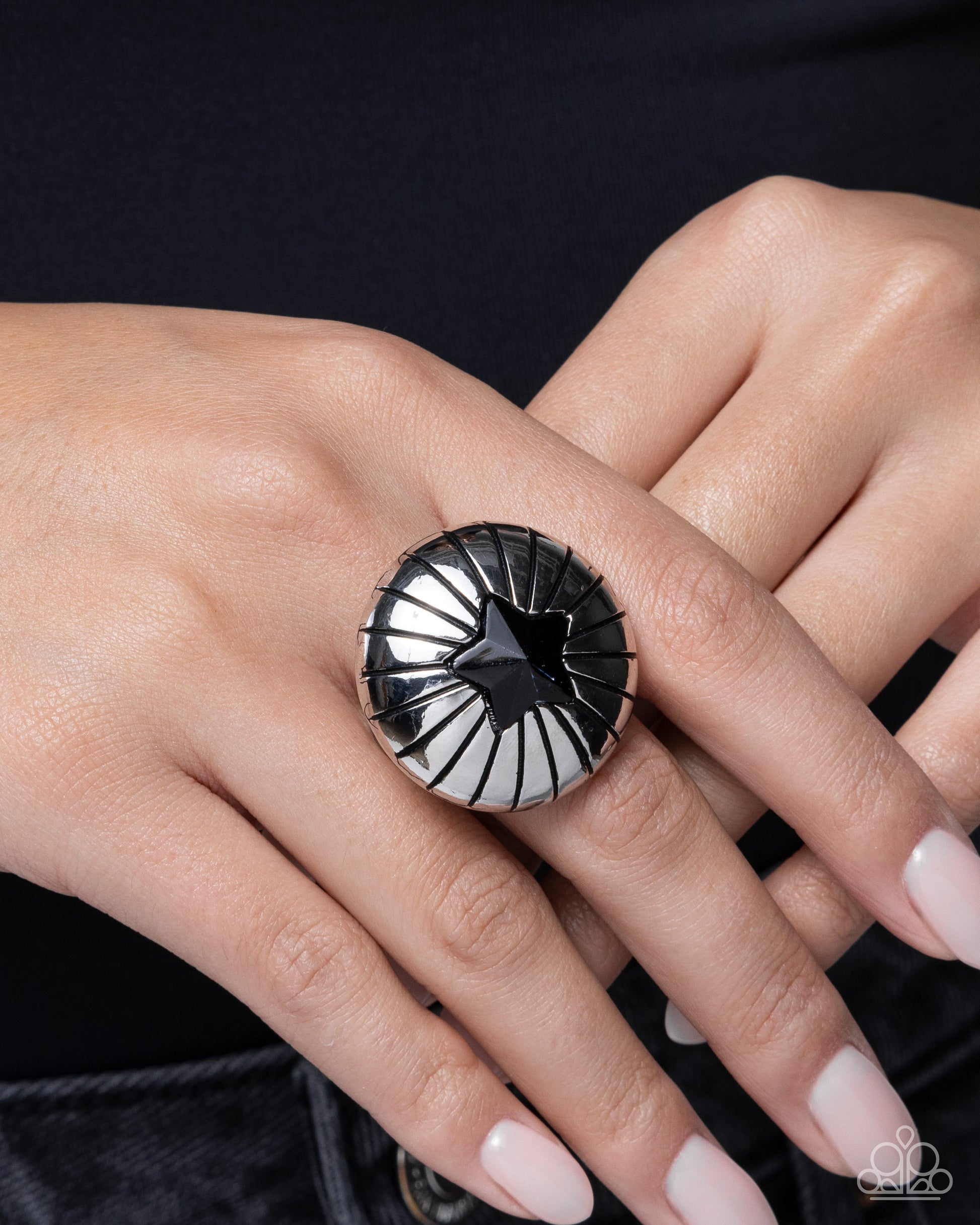Sociable Star - Paparazzi Ring Image