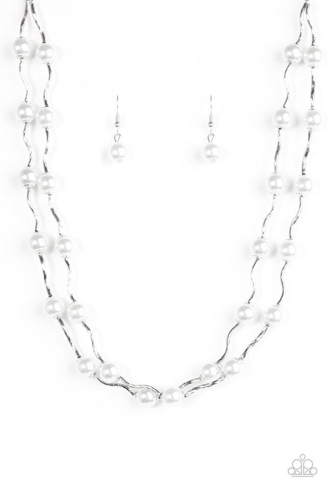 Paparazzi Necklace - Ahead Of The FAME - White