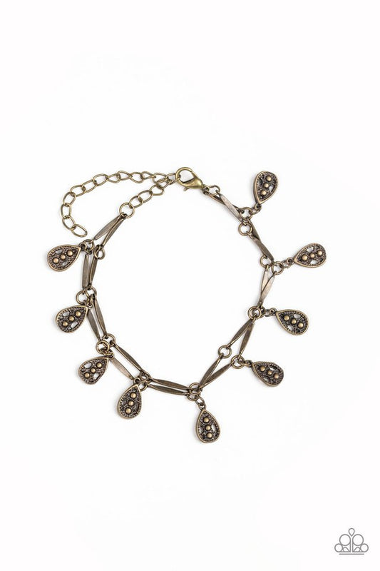 Gypsy Glee - Brass - Paparazzi Bracelet Image