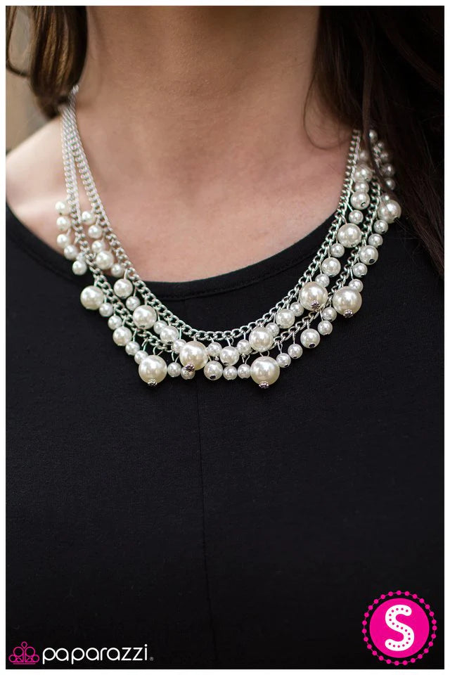 Paparazzi Necklace ~ The Grand Banquet - White