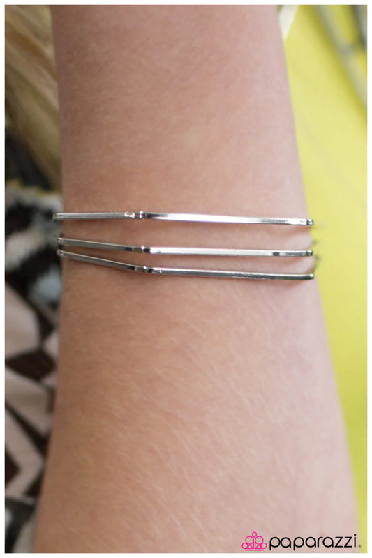 Pulsera Paparazzi ~ Geométricamente hablando - Plata