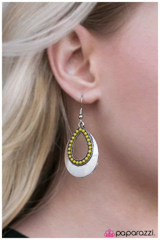 Paparazzi Earring ~ When The Sun Goes Down - Yellow