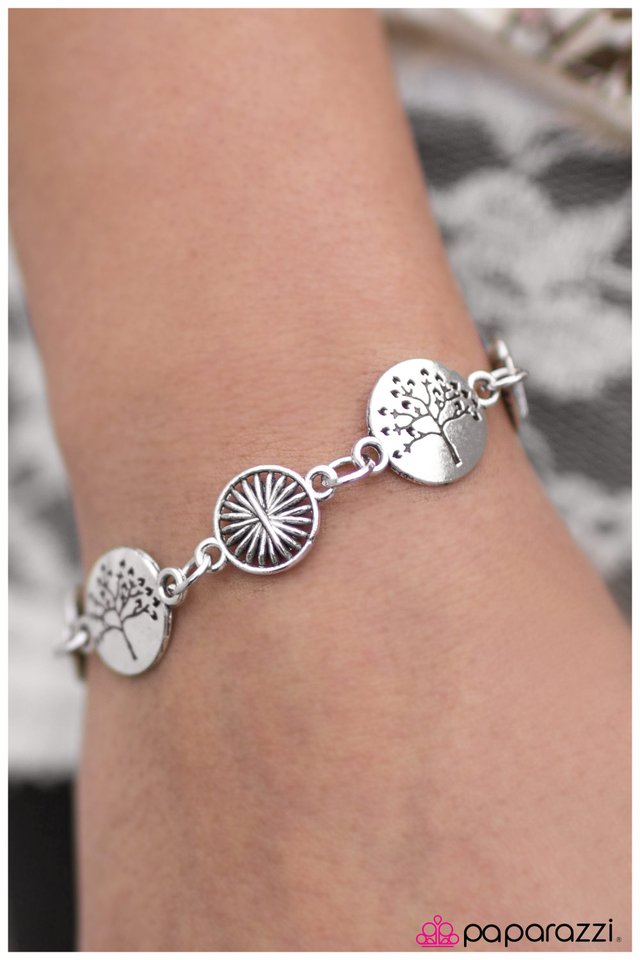 Paparazzi Bracelet ~ A Walk Outside - Silver