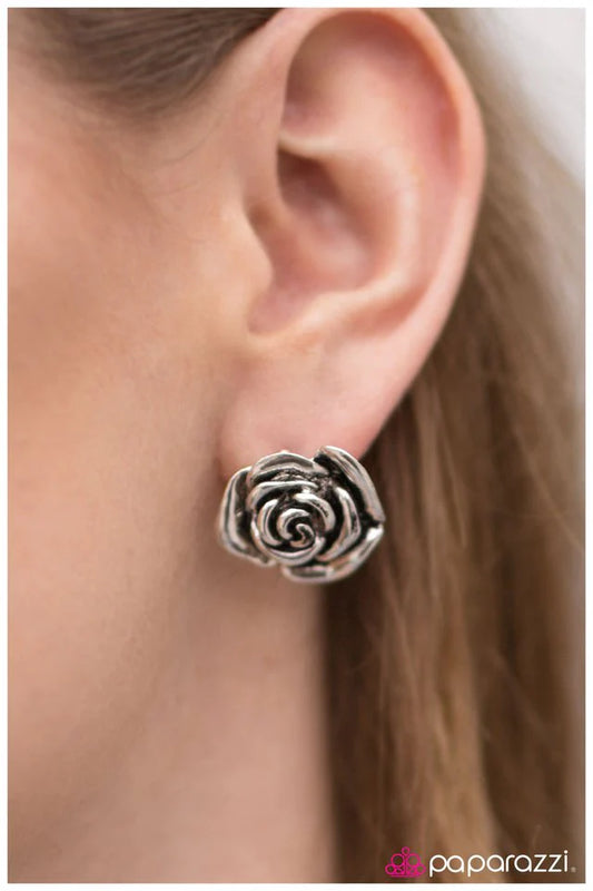 Paparazzi Earring ~ So BLOOMantic! - Silver