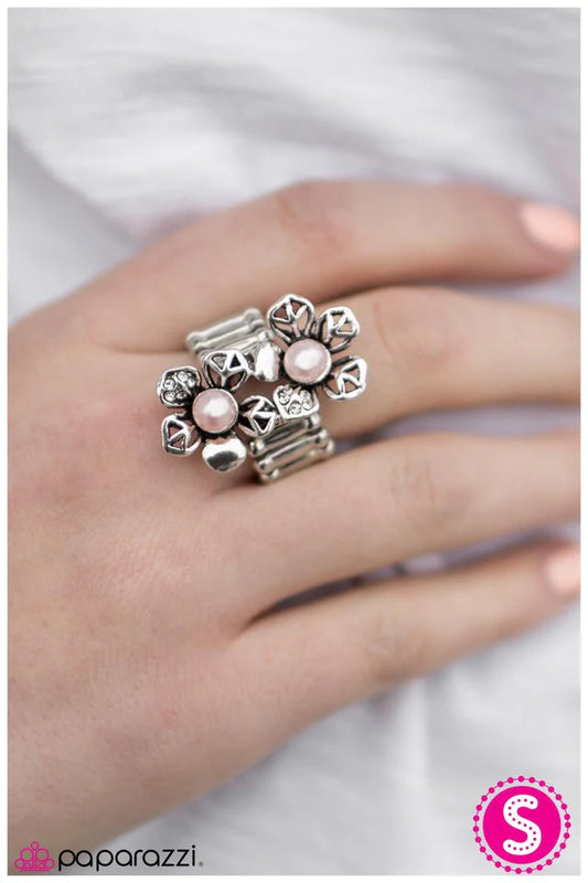 Anillo Paparazzi ~ Debería haberte comprado flores - Rosa