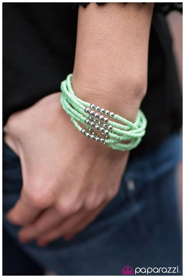 Pulsera Paparazzi ~ ¡Tú me amas! - Verde