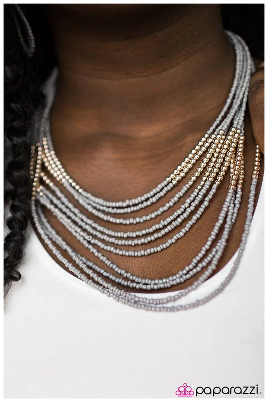 Collar Paparazzi ~ Get With The BEAD - Gris