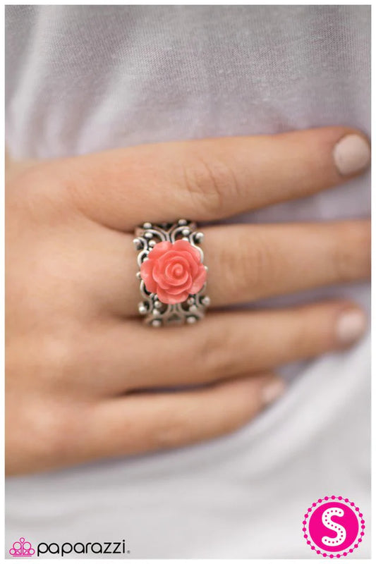 Anillo Paparazzi ~ The Rose Society - Naranja