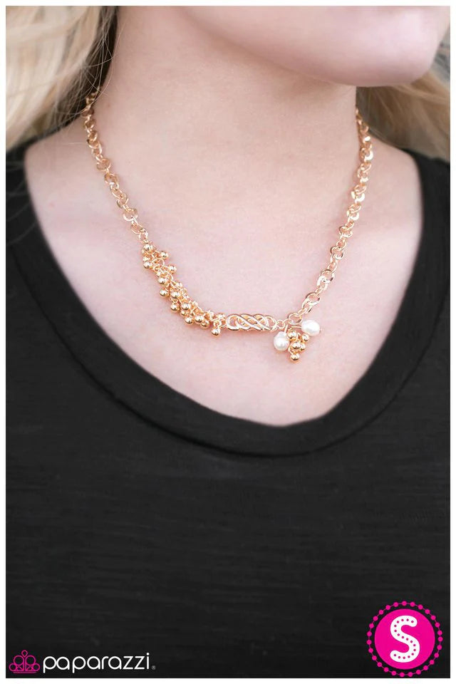 Paparazzi Necklace ~ Dressed To The Nines - Gold