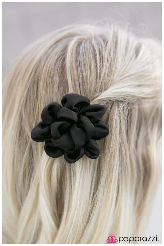 Paparazzi Hair Accessories ~ Classical Music - Black