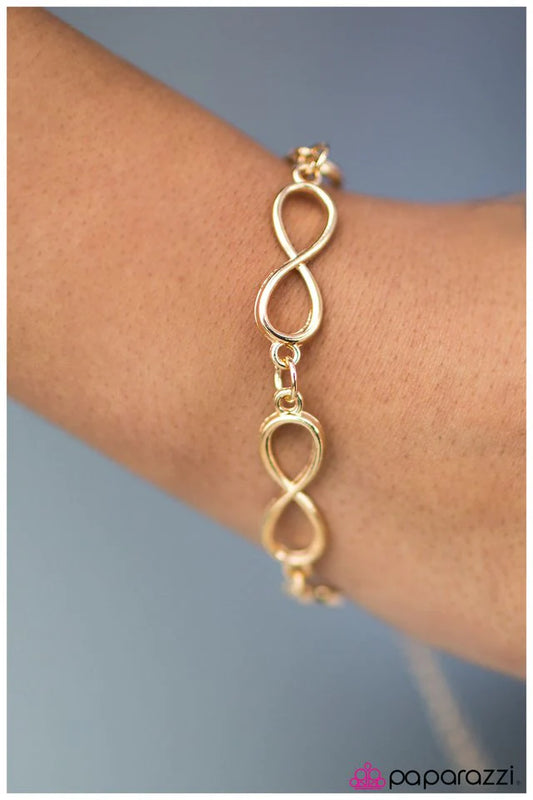 Pulsera Paparazzi ~ Forever Yours - Oro